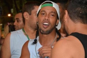 Mundo_Ronaldinho 6