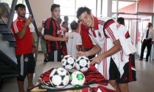 MICHAEL AGAZZI, FIRMA AUTOGRAFI