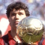Storia Milan: 25 novembre Marco Van Basten 4 gol da pallone d’oro