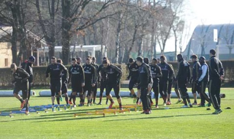 AcMilan.com_Cagliari Milan rifinitura 2