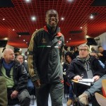 Seedorf in conferenza stampa: ”ElSha? Lo preservo per il prossimo anno, nessuna punizione per Balo, non è un bambino. Sono ottimista per l’obiettivo Europa”