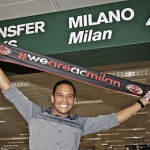 FOTO: Carlos Bacca si rilassa in Duomo con la propria famiglia 
