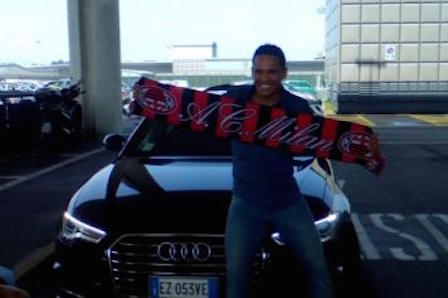 bacca.milan.sciarpa.2015.2016.356x237