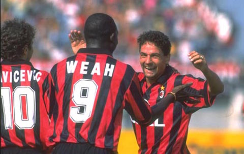 Roberto Baggio and George Weah of AC Milan